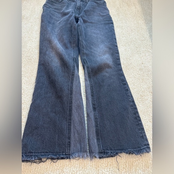 Abercrombie & Fitch The Kick Flare Ultra High Rise Jeans 24 00S - Picture 4 of 10